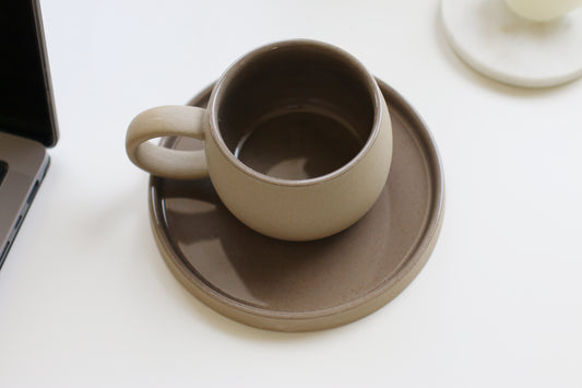 Ceramic mug with plate