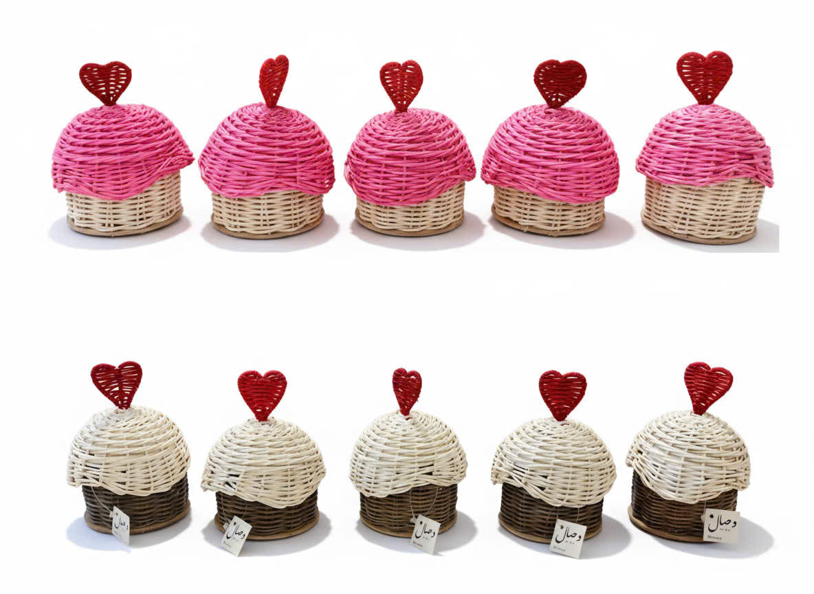 Little heart basket مع تعبئة - (طلب مُسبق)