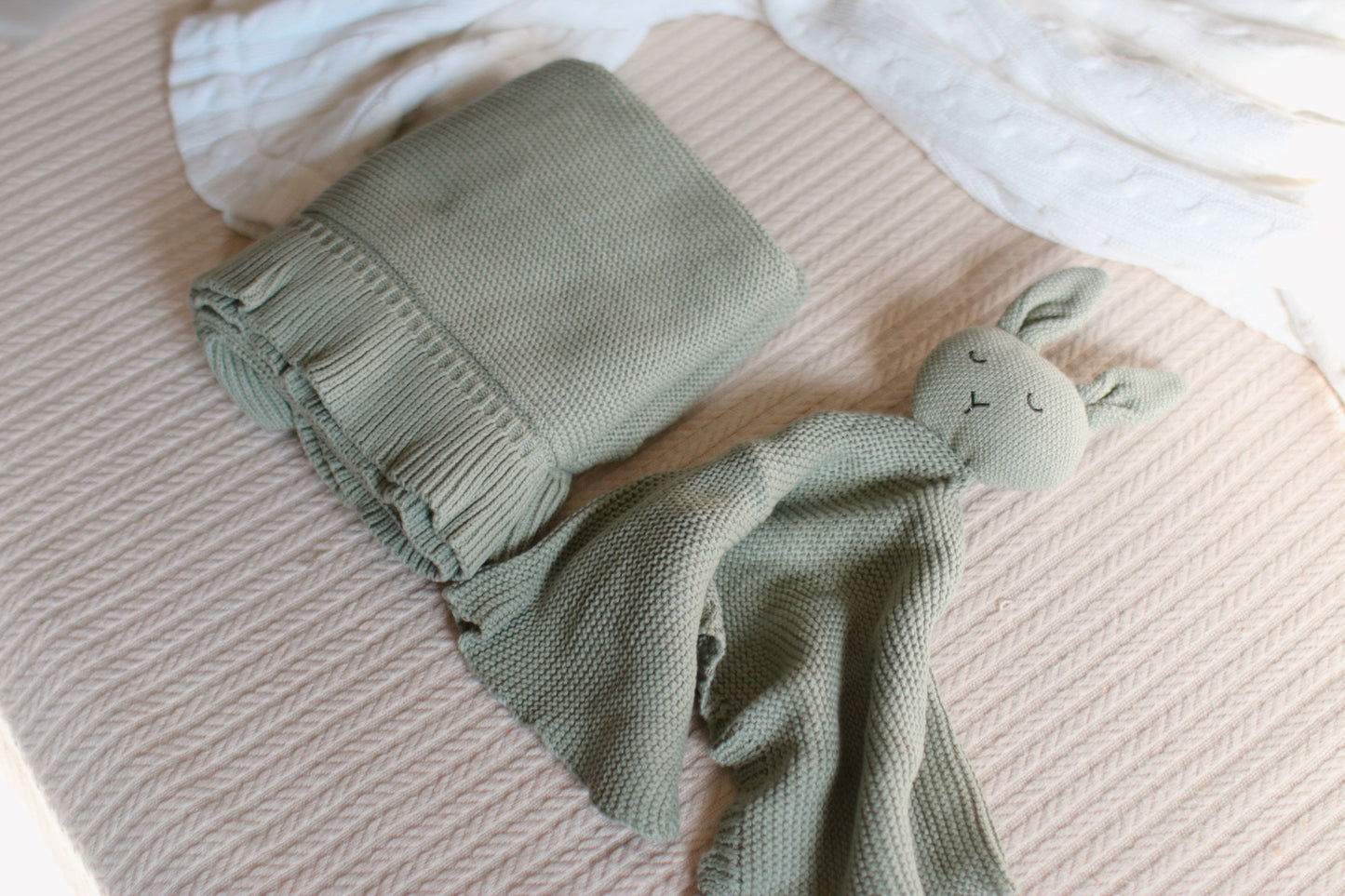 Wisal New born box (Sage green) | صندوق وصال للمواليد