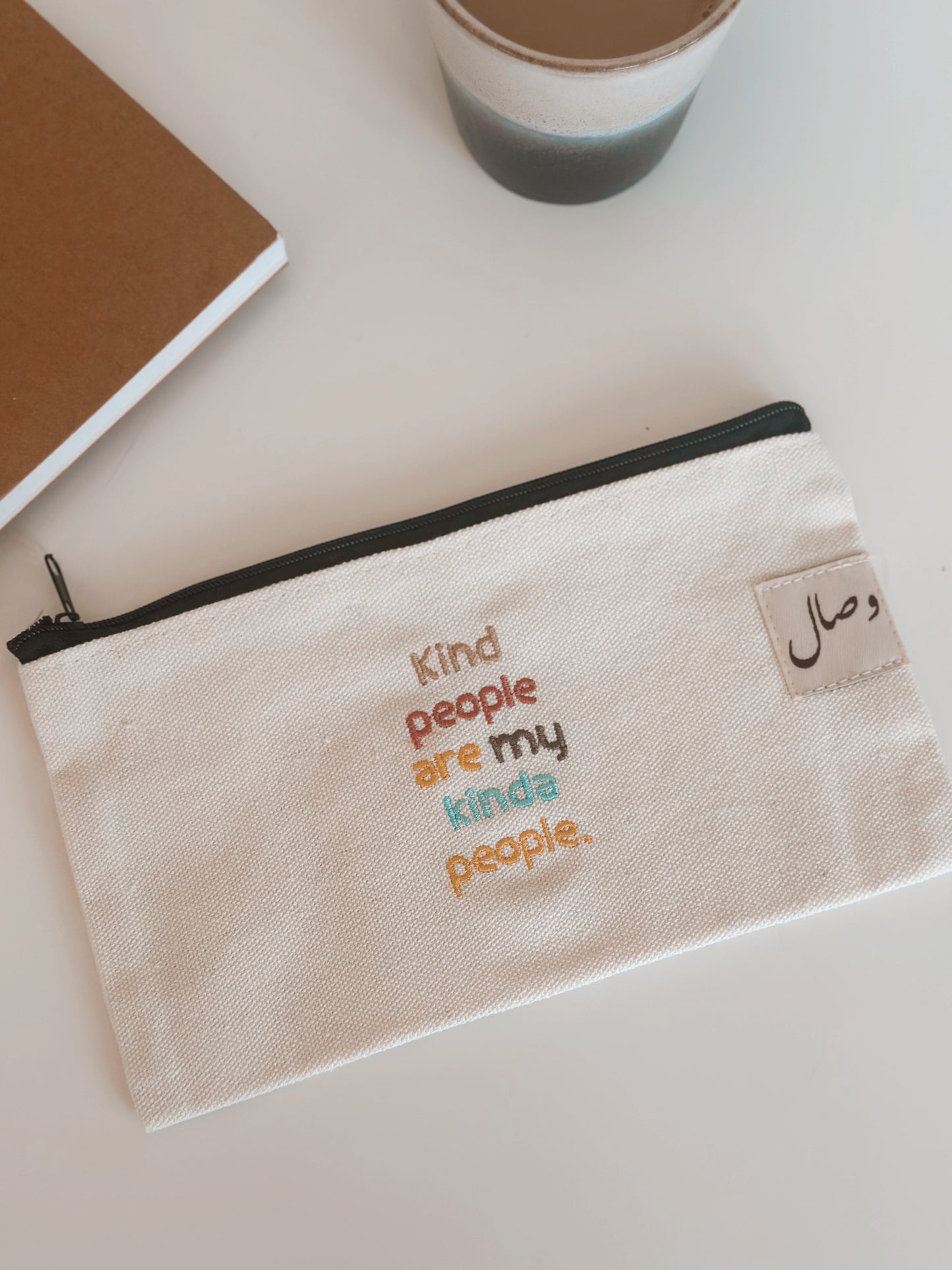 Case (small) | Kind people